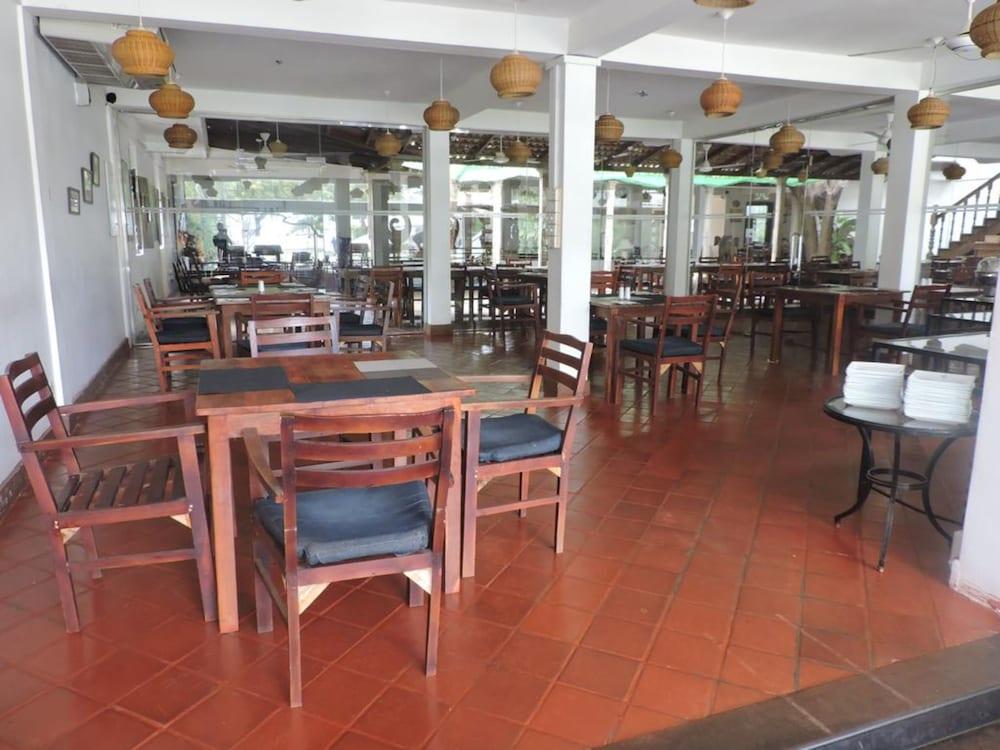 Pigeon Island Beach Resort And Spa Nilaveli Exterior photo