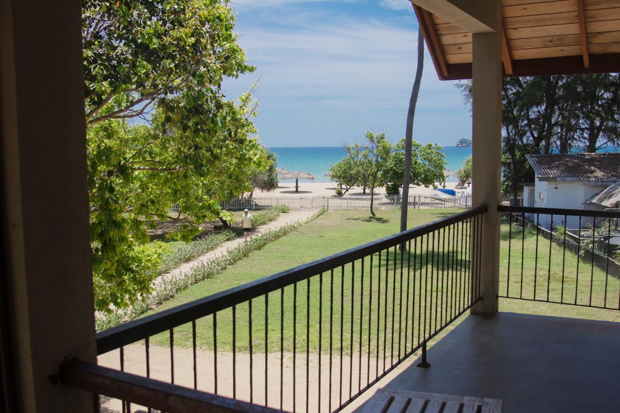 Pigeon Island Beach Resort And Spa Nilaveli Exterior photo